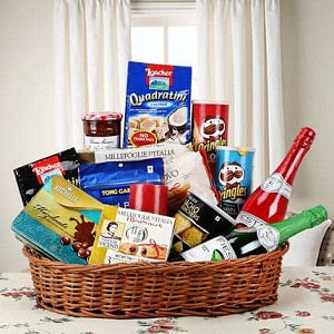 Christmas Basket 30